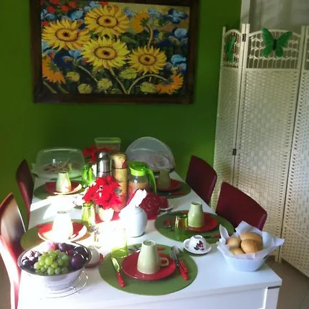 Donna Lilla Bed & Breakfast *